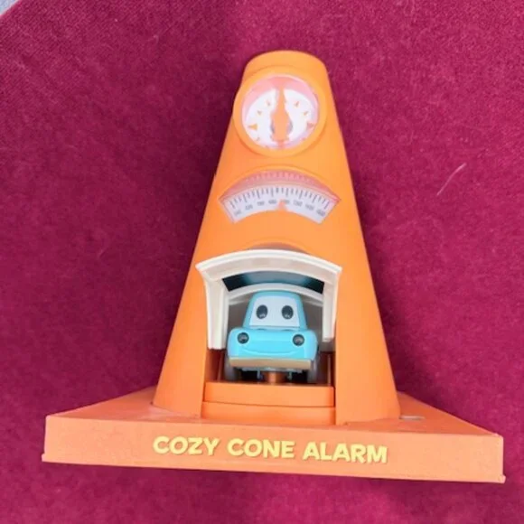 Disney Pixar Cars Movie Cozy Cone Motel Figure Sound & Moving Elements - Picture 5 of 7